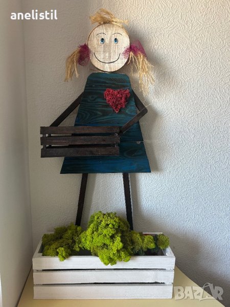 Кашпа за цветя “Влюбената градинарка “, снимка 1