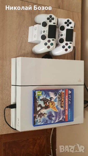 PlayStation 4 500g бял, снимка 1
