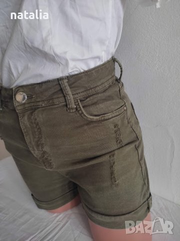 Дамски къси панталони Bershka , снимка 2 - Къси панталони и бермуди - 40490100