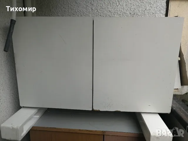 Бял стенен шкаф с рафт (100/60) 