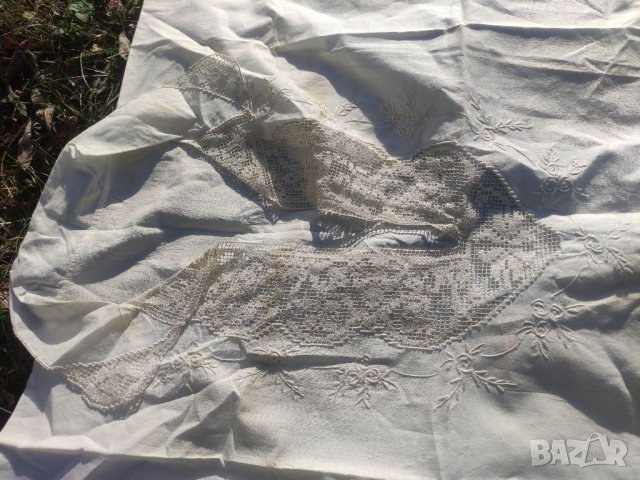 Продавам Женска нощница, риза от чеиз с дантела  Има няколко петна от застояване, снимка 9 - Антикварни и старинни предмети - 38945624