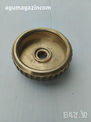 Чашка за зареждане на туристическа бутилка