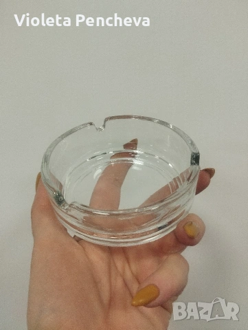 Стъклен пепелник