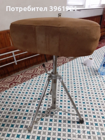 Столче за барабани. 