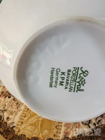 Порцелнови вази с красив и дълбок релеф KPM-Bavaria, снимка 7 - Вази - 48827942