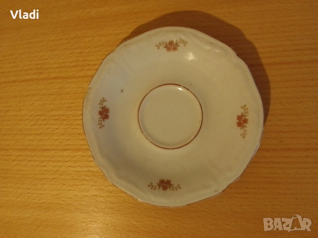 порцеланови чинийки за кафе за колекционери, снимка 2 - Сервизи - 51598341