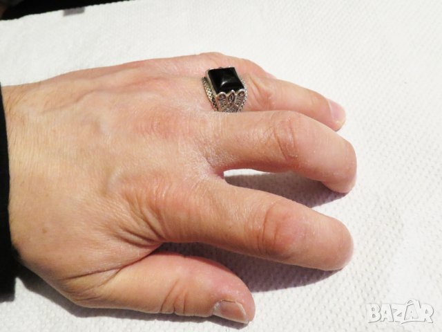 Стар кован красив мъжки сребърен пръстен с голям красив камък черен оникс, орнаменти сребро, снимка 3 - Пръстени - 32465434