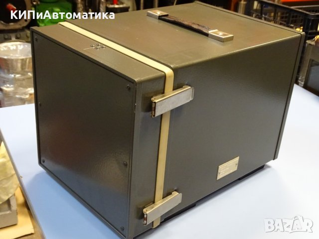 универсален измервателен уред RFT VEB universalmesseinrichtung UM111, снимка 15 - Други машини и части - 43864119