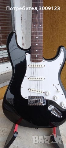 Електрическа китара с усилвател 