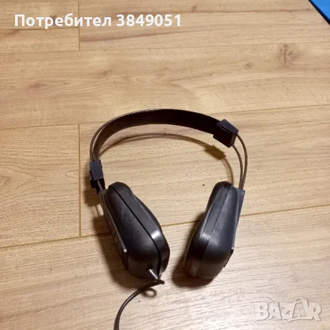 Стари стерео слушалки