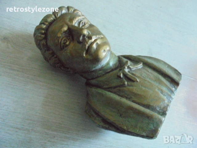 № 8424 Фигура / бюст на Васил Левски – масивна изработка от бетон , снимка 3 - Други ценни предмети - 52979181