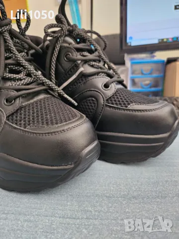 Дамски маратонки с платформа черни- НОВИ, снимка 11 - Маратонки - 50362211