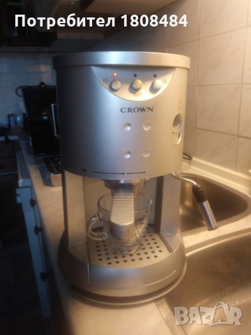 Кафе машина Краун с ръкохватка с крема диск, работи отлично и прави хубаво кафе с каймак , снимка 3 - Кафемашини - 35210691