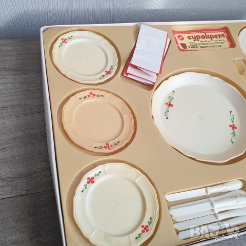 Стар детски сервиз за торти играчка, снимка 3 - Колекции - 52056342