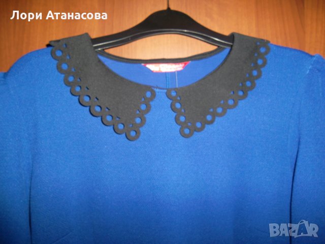 Елегантная рокля  с ефирна якичка в синьо с изчистен дизайн-свободен модел,подходящ за всяка фигура