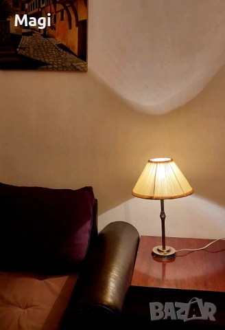 Нощна лампа, снимка 3 - Настолни лампи - 52305423