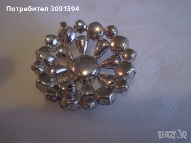 Стара брошка Чехски кристал , снимка 3 - Други - 38754456