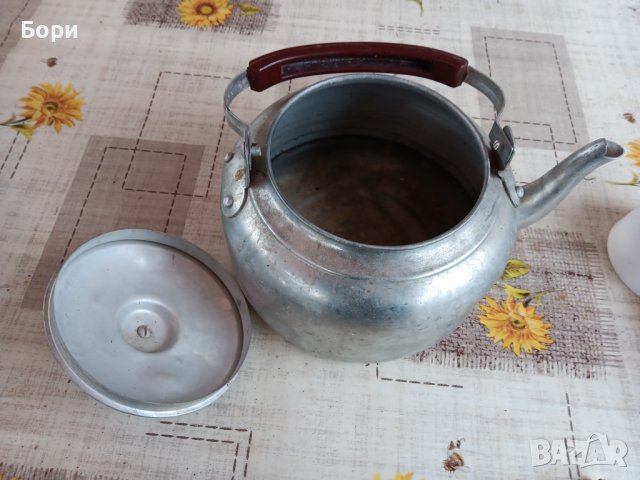 Стар алуминиев чайник, снимка 6 - Аксесоари за кухня - 43398896