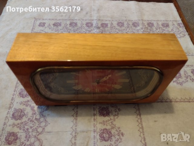 Руски часовник Янтар, снимка 6 - Антикварни и старинни предмети - 43927750