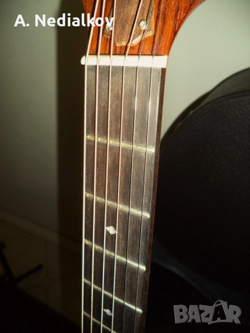 Taylor 210 CE DLX electroacoustic guitar, снимка 9 - Китари - 51574645