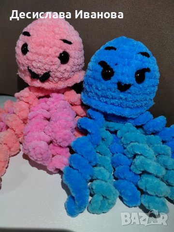 Ръчно плетени октоподчета, снимка 1 - Плюшени играчки - 40017741