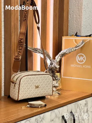Michael Kors дамски чанти различни цветове , снимка 4 - Чанти - 48126625