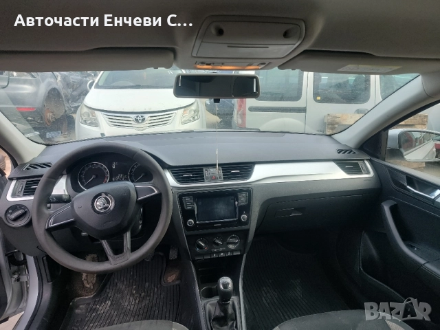 Skoda Rapid 1.6TDI, Хечбек, На части, снимка 5 - Автомобили и джипове - 52038519