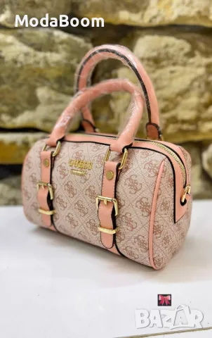 Guess дамски чанти Различни цветове , снимка 2 - Чанти - 48877794