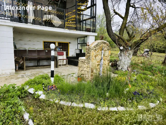 Вила с двор в гр. Русе, кв. Касева Чешма, Акациите, снимка 6 - Къщи - 50150490