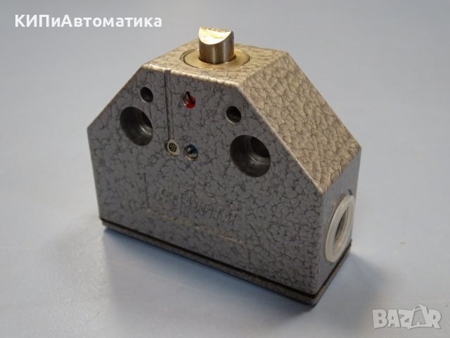 изключвател Kissling 65.F16.101D2 904 D-7277 Wildberg-5 limit switch 15A 250VAC, снимка 2 - Резервни части за машини - 37720472