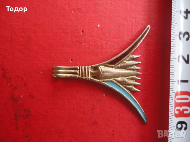 Позлатен сребърен медалъон висулка лотос с емайл, снимка 2 - Колиета, медальони, синджири - 40685542