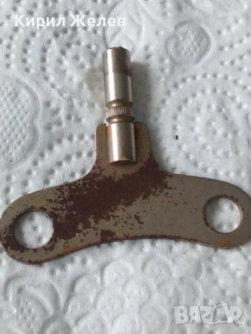 Ключ за стенен часовник 53445, снимка 4 - Антикварни и старинни предмети - 53137719