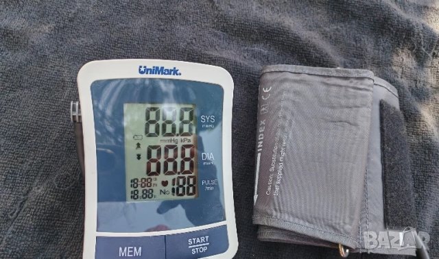 Апарат за измерване на кръвно налягане UniMark. , снимка 3 - Уреди за диагностика - 50656049