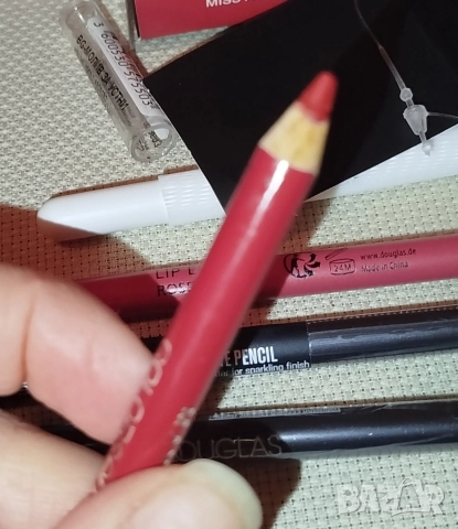 Молив за устни и черило , снимка 5 - Декоративна козметика - 52858127
