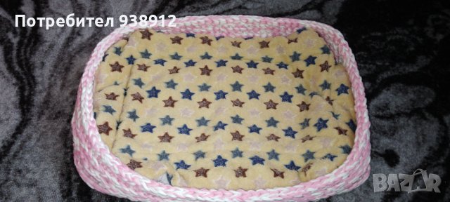 Ръчно плетено легло с одеялце за куче или котка, снимка 1 - За кучета - 43683451