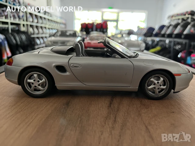 Метална колекционерска колички UT Models PORSCHE BOXTER мащаб 1:18, снимка 2 - Колекции - 50834092