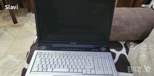 Лаптоп Tochiba Harman kargon oзвучение , снимка 2 - Лаптопи за дома - 52539471