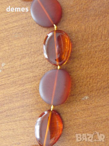 Дамско колие-овал от първокласен балтийски кехлибар, снимка 2 - Колиета, медальони, синджири - 43613415