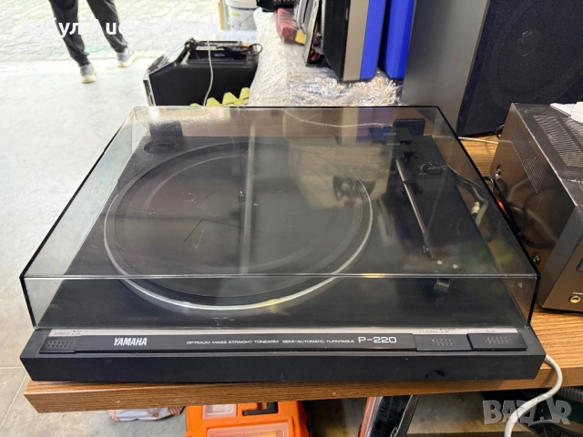 Грамофон -YAMAHA P-220 