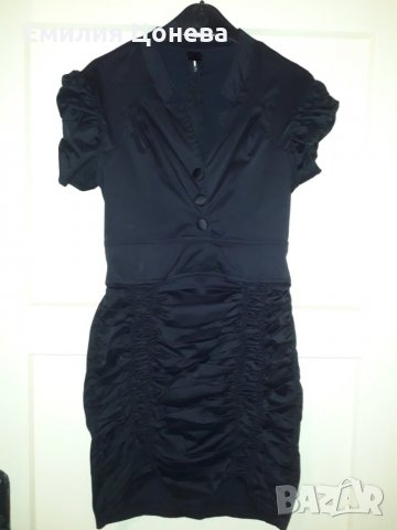 черна рокля 