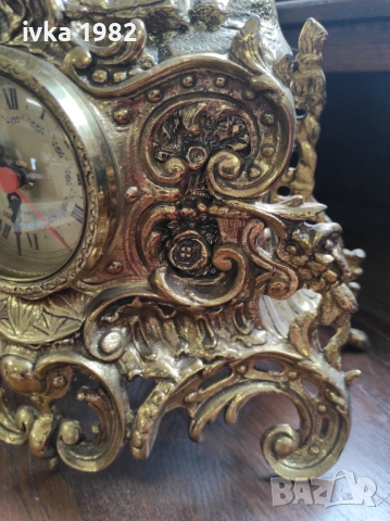 Настолен часовник , снимка 3 - Антикварни и старинни предмети - 51946129