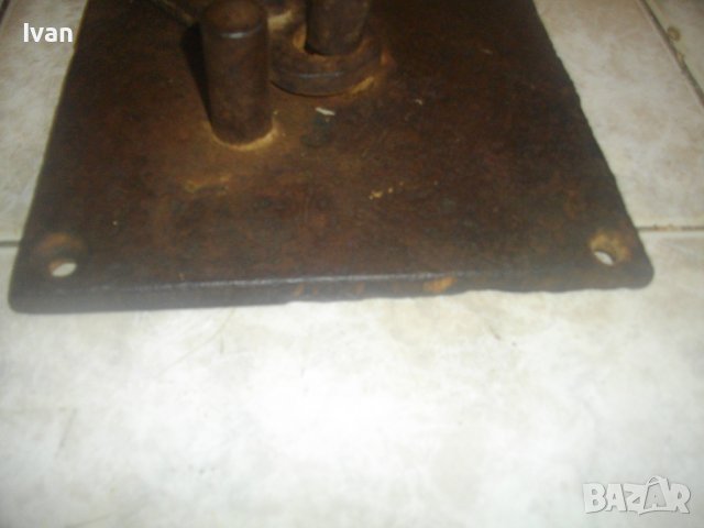 Бигляр Старо Качество-Трицилиндров-Ръчен Уред Огъване Арматура Всякаква-Масивен-4,5кг-Дебелина 10мм, снимка 13 - Други инструменти - 43307193
