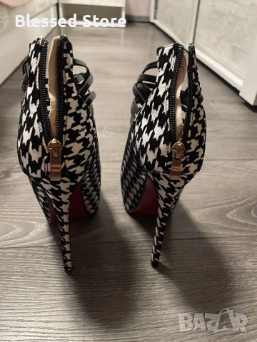 Дамски обувки с ток Christian Louboutin, снимка 5 - Дамски обувки на ток - 50634871