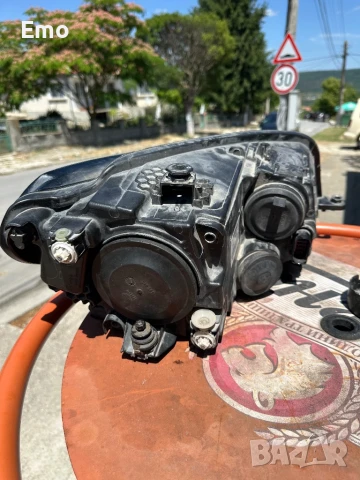 Ляв фар фолцваген кади, снимка 2 - Части - 50862813