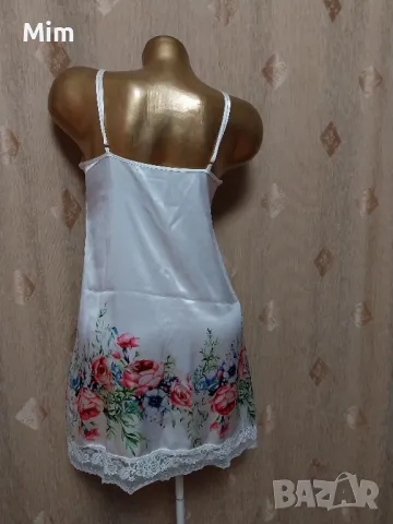 Mia-amore S/M  Сатенена бяла нощница на големи рози, снимка 4 - Нощници - 50136366