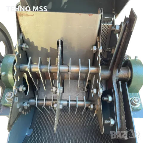 Дробилка за фураж, Фуражомелка с бензинов двигател, 7,5 к.с. (сено, люцерна, пшеница, овес и др.), снимка 7 - Градинска техника - 50218874