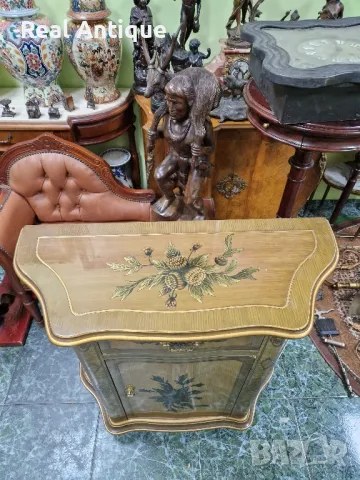 Страхотен антикварен холандски шкаф скрин от Японска череша , снимка 9 - Антикварни и старинни предмети - 48256067