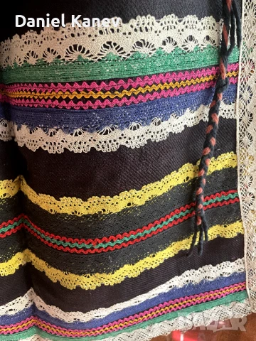 Фолклорна престилка, снимка 2 - Антикварни и старинни предмети - 50930222