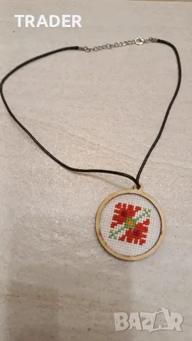 Медальон с шевица "елбетица" от Софийско, снимка 2 - Колиета, медальони, синджири - 34139058