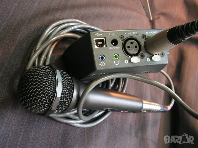 Вокален, динамичен микрофон  на PIP Audio с кабел , снимка 2 - Микрофони - 49263285